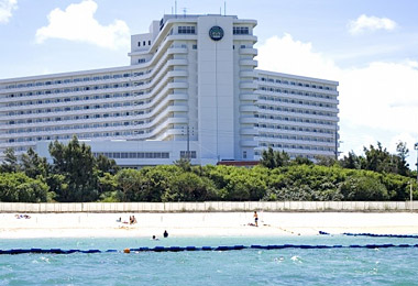 ロイヤルホテル 沖縄残波岬：友達同士で行く沖縄
